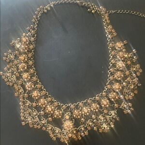 Elegant Gold Floral Necklace